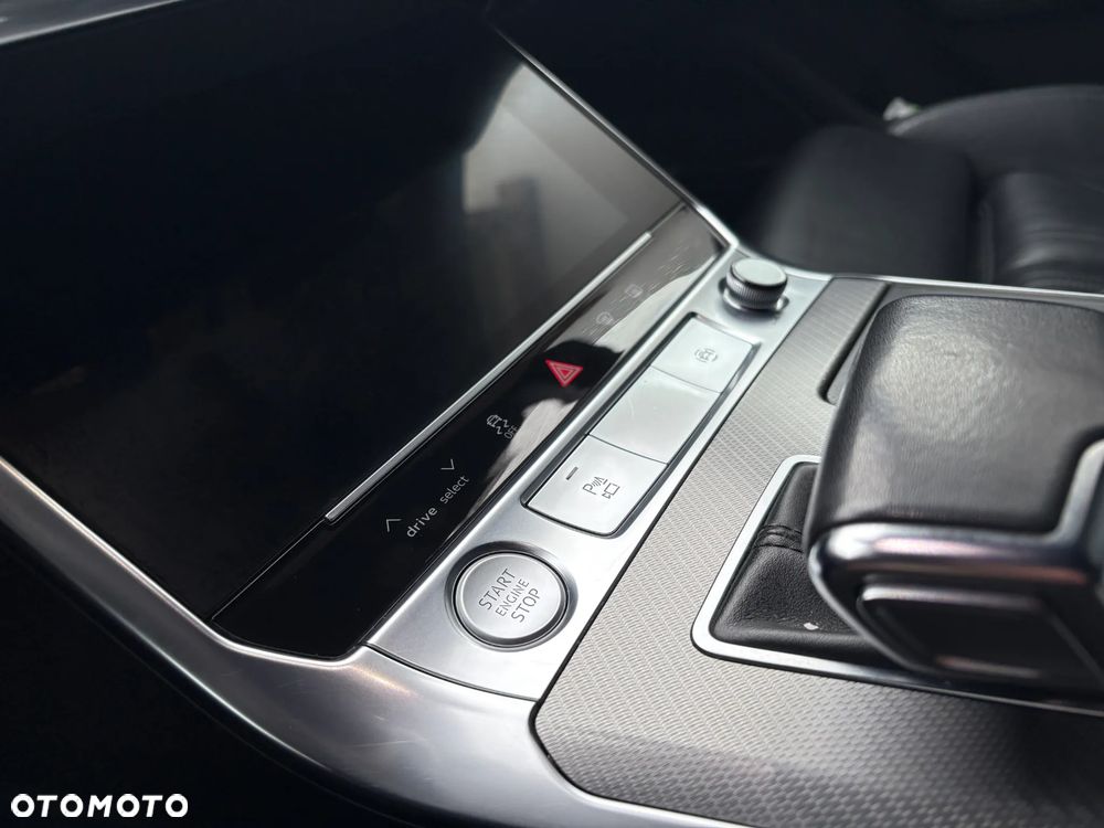 Audi A6 Avant 40 TDI S tronic S line - 11