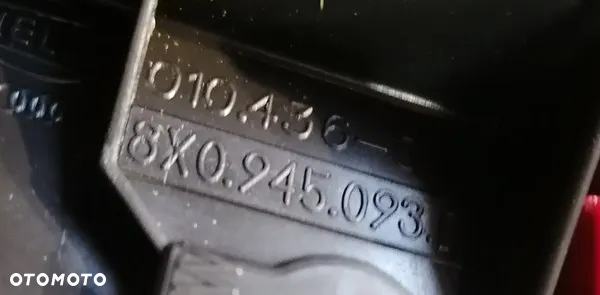 AUDI A1 LAMPA LEWY TYŁ LEWA TYLNA W KLAPĘ 8X0945093D - 2
