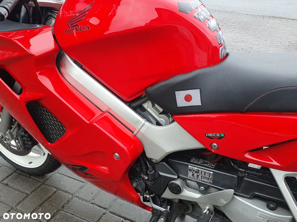 Honda VFR - 32