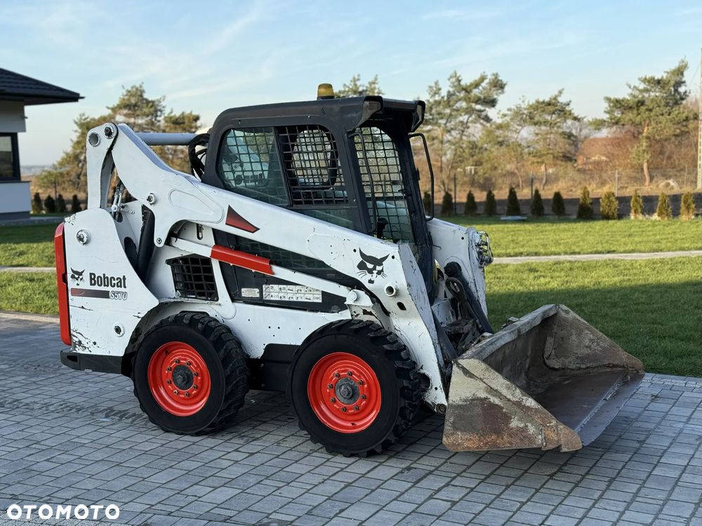 Bobcat S570 - 1