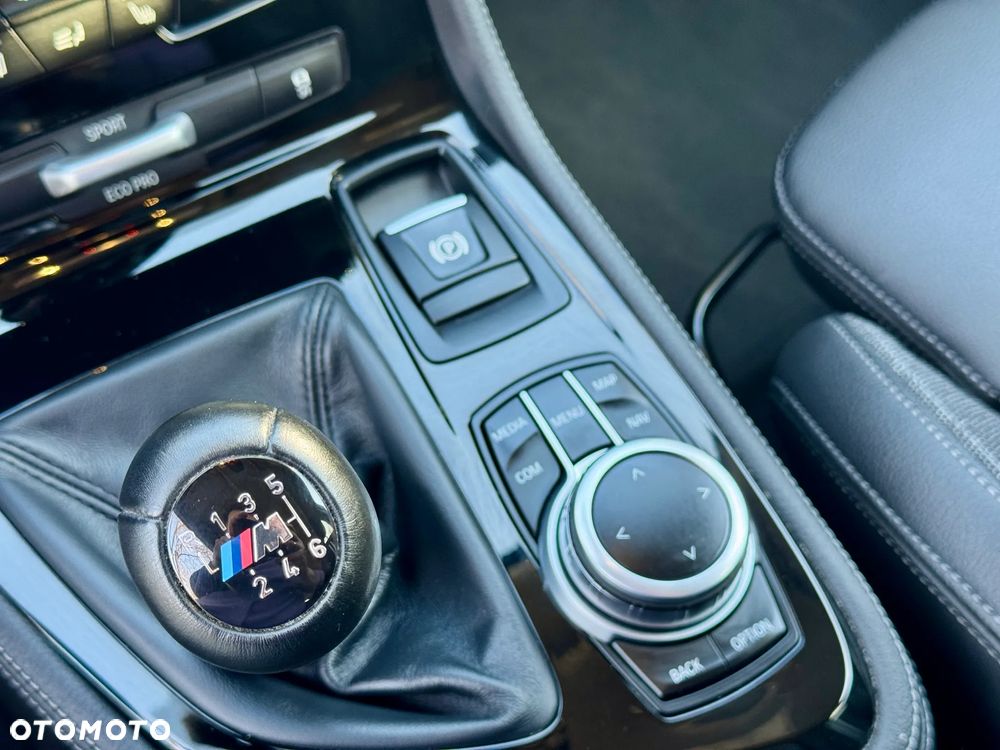 BMW Seria 2 218i GT - 23