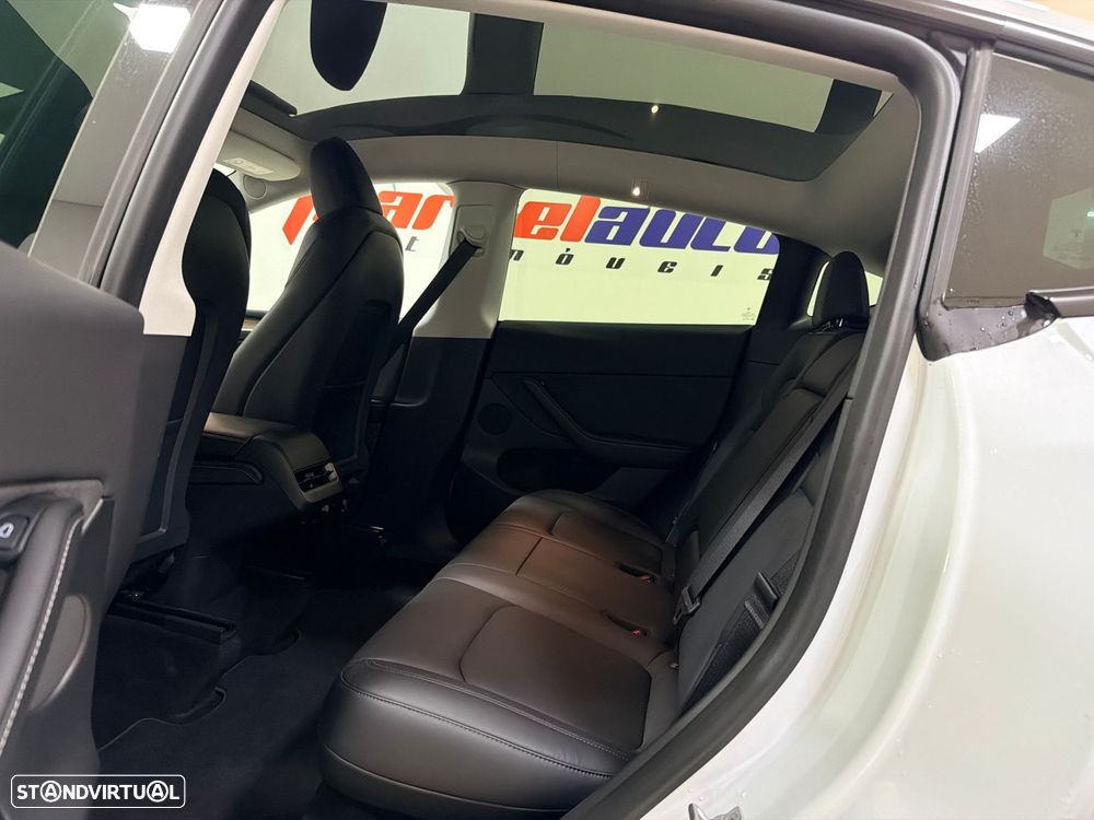 Tesla Model Y Tração Traseira - 34