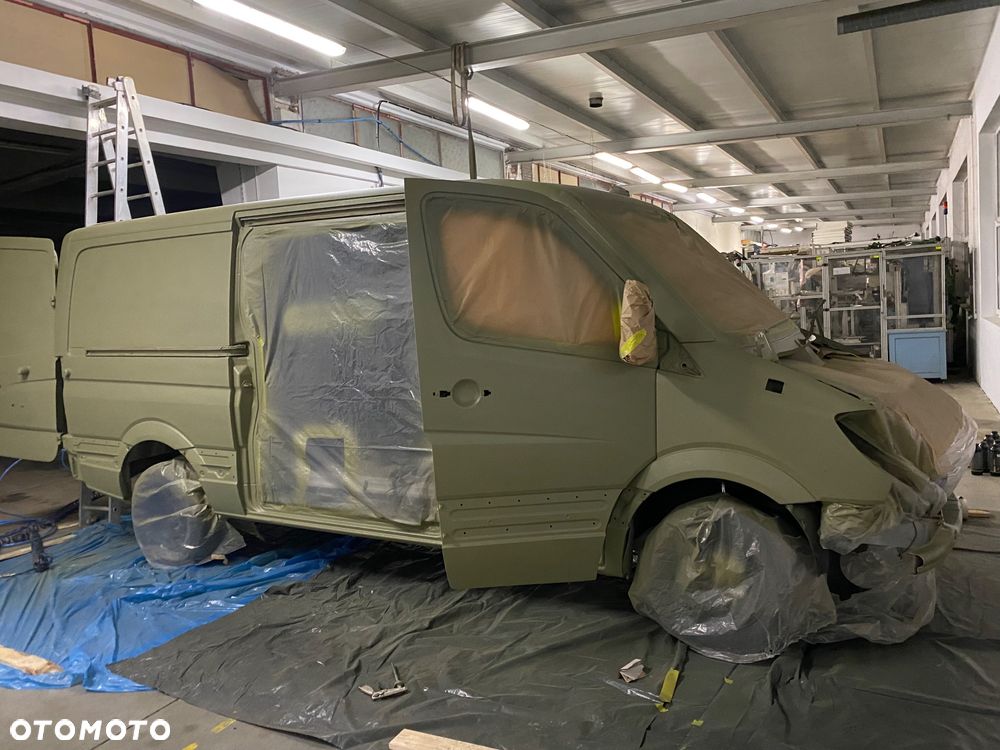 Mercedes-Benz Sprinter 513 bankowóz - 24