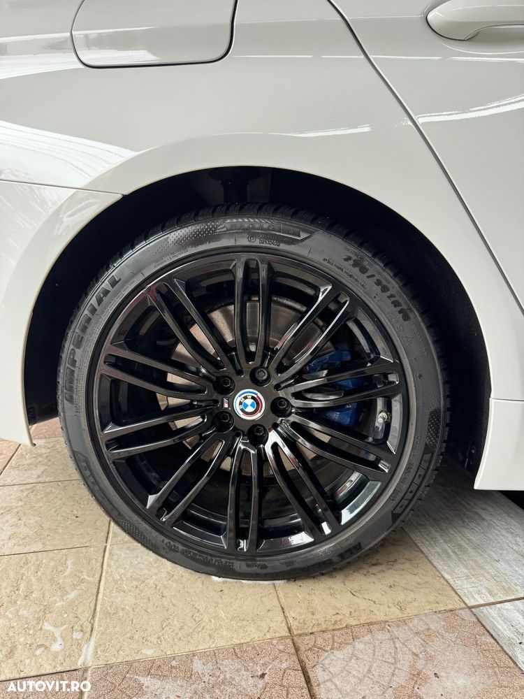BMW Seria 5 530e Aut. M Sport Edition - 27