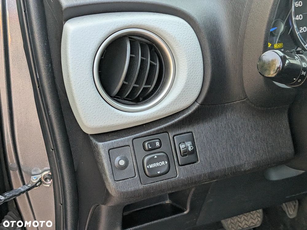 Toyota Yaris Hybrid 100 Premium - 19