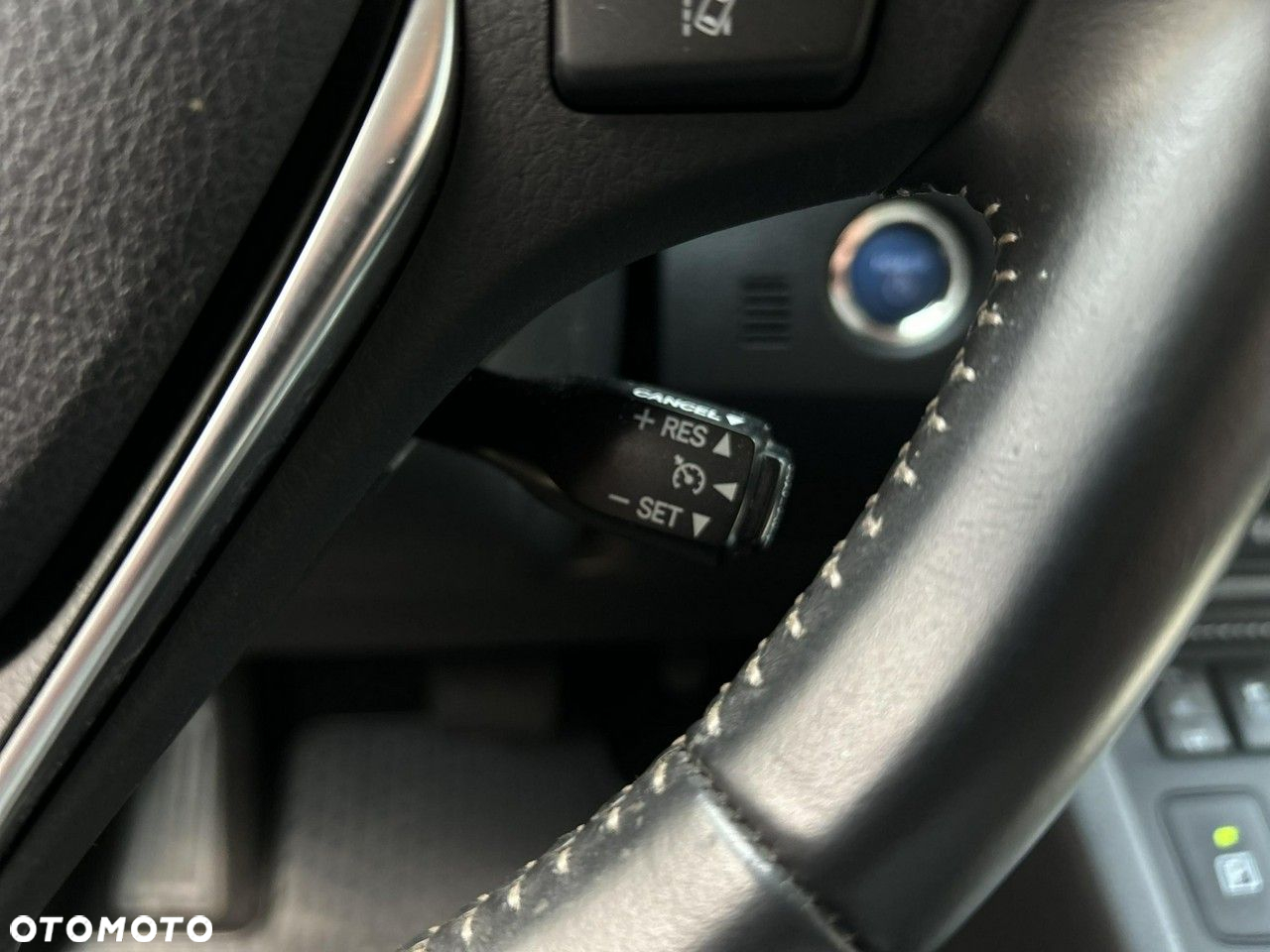 Toyota Auris - 25