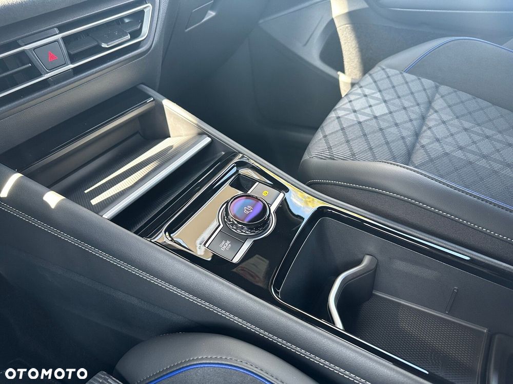 Volkswagen Tiguan - 26