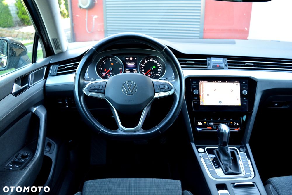 Volkswagen Passat 2.0 TDI SCR DSG Business - 18