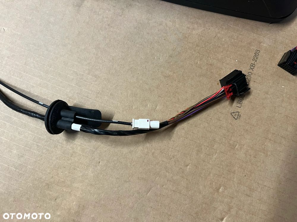 LUSTERKO VW CADDY 2K7 Ford Transit Connect LEWE 9 PIN ANTENA ASYSTENT PASA - 3