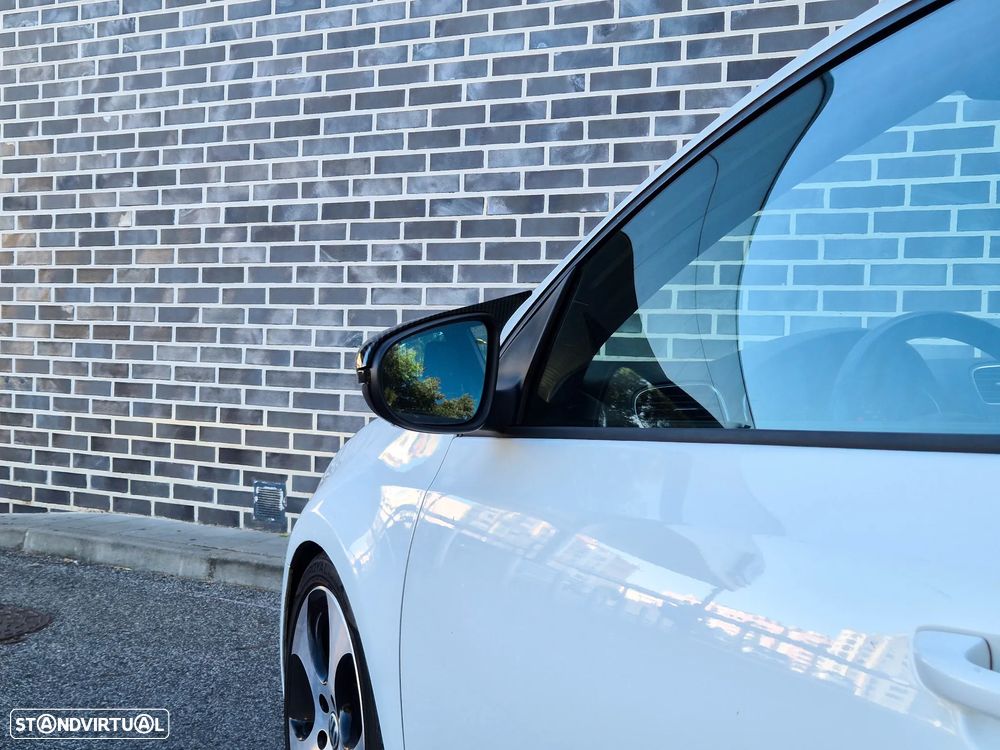 VW Golf 2.0 GTI DSG - 17