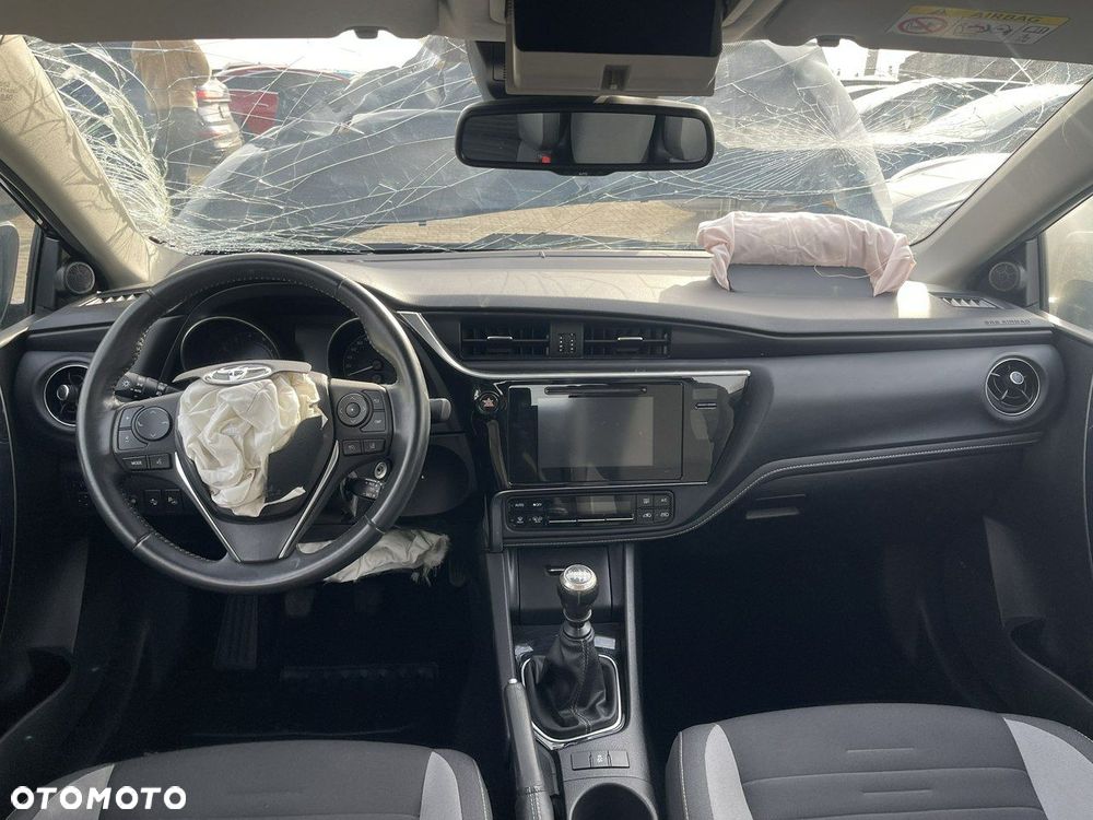 Toyota Auris 1.6 Travel - 7