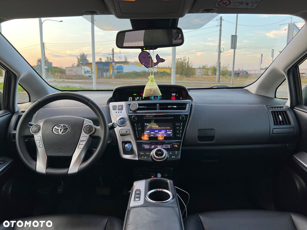 Toyota Prius+ Hybrid 135 Premium - 11