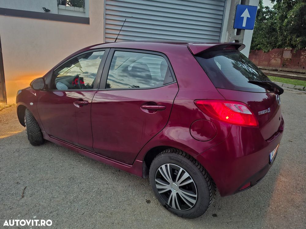 Mazda 2 1.6 MZ-CD Dynamic - 6