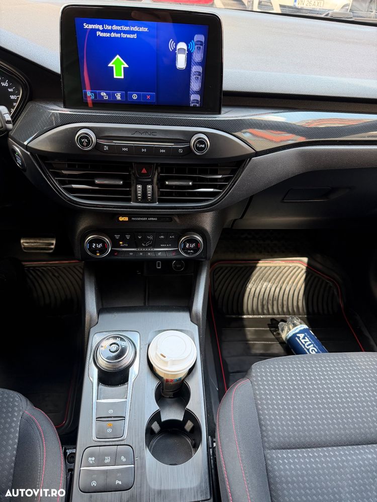 Ford Focus 1.5 TDCi ST-Line - 10