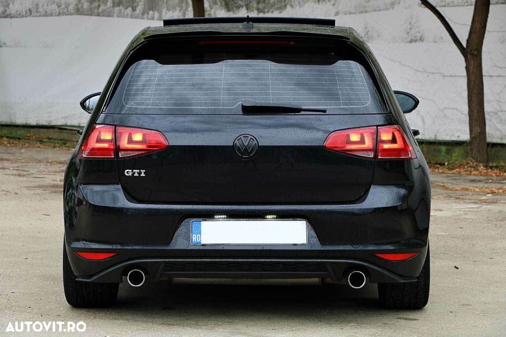 Volkswagen Golf - 4