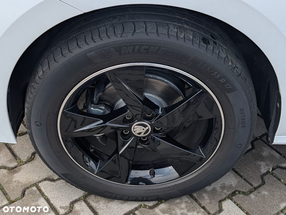 Skoda Kamiq 1.0 TSI Monte Carlo - 8