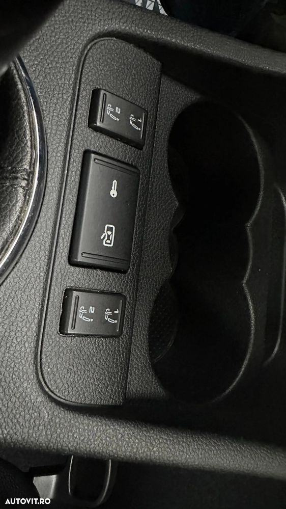 Skoda Fabia 1.2 TSI STYLE EDITION - 26