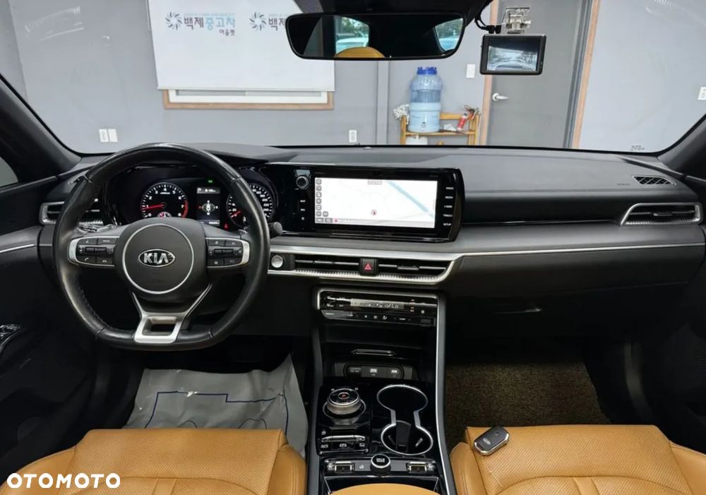 Kia K5 - 6