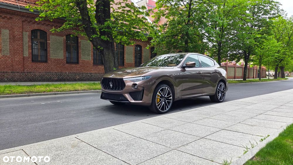Maserati Levante GTS Q4 - 15