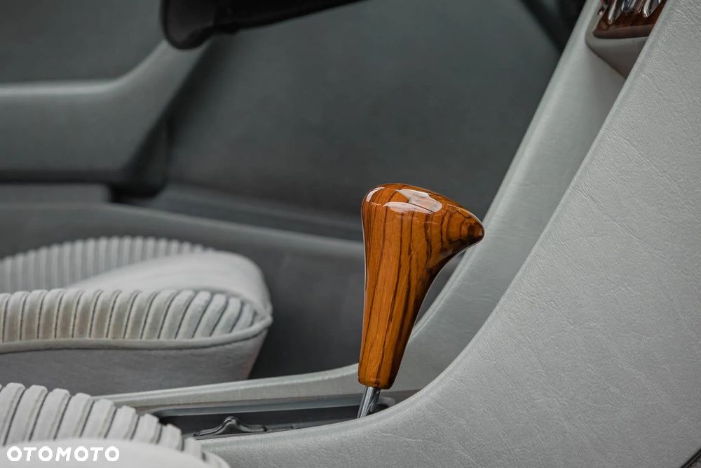 Mercedes-Benz W124 (1984-1993) - 20