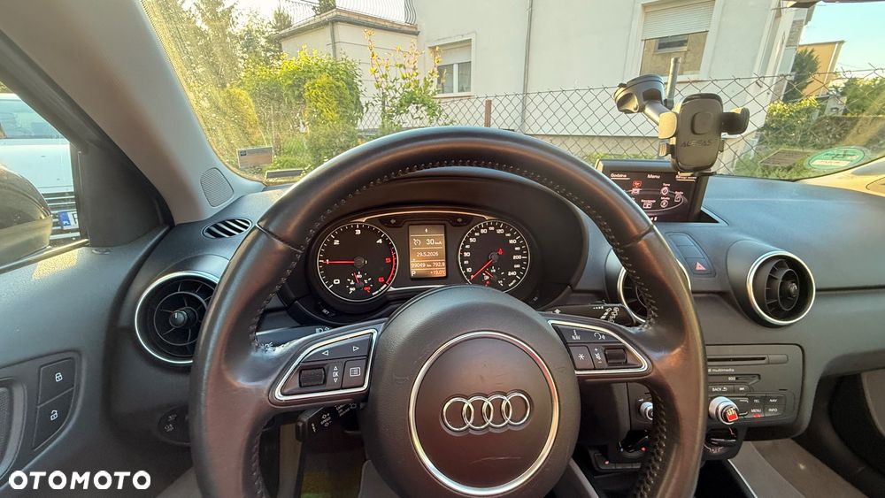 Audi A1 Sportback 1.6 TDI Ambition S tronic - 16