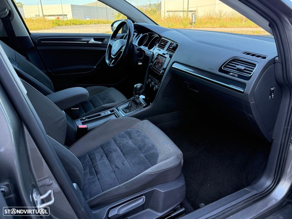 VW Golf Variant 1.6 TDi Highline DSG - 19