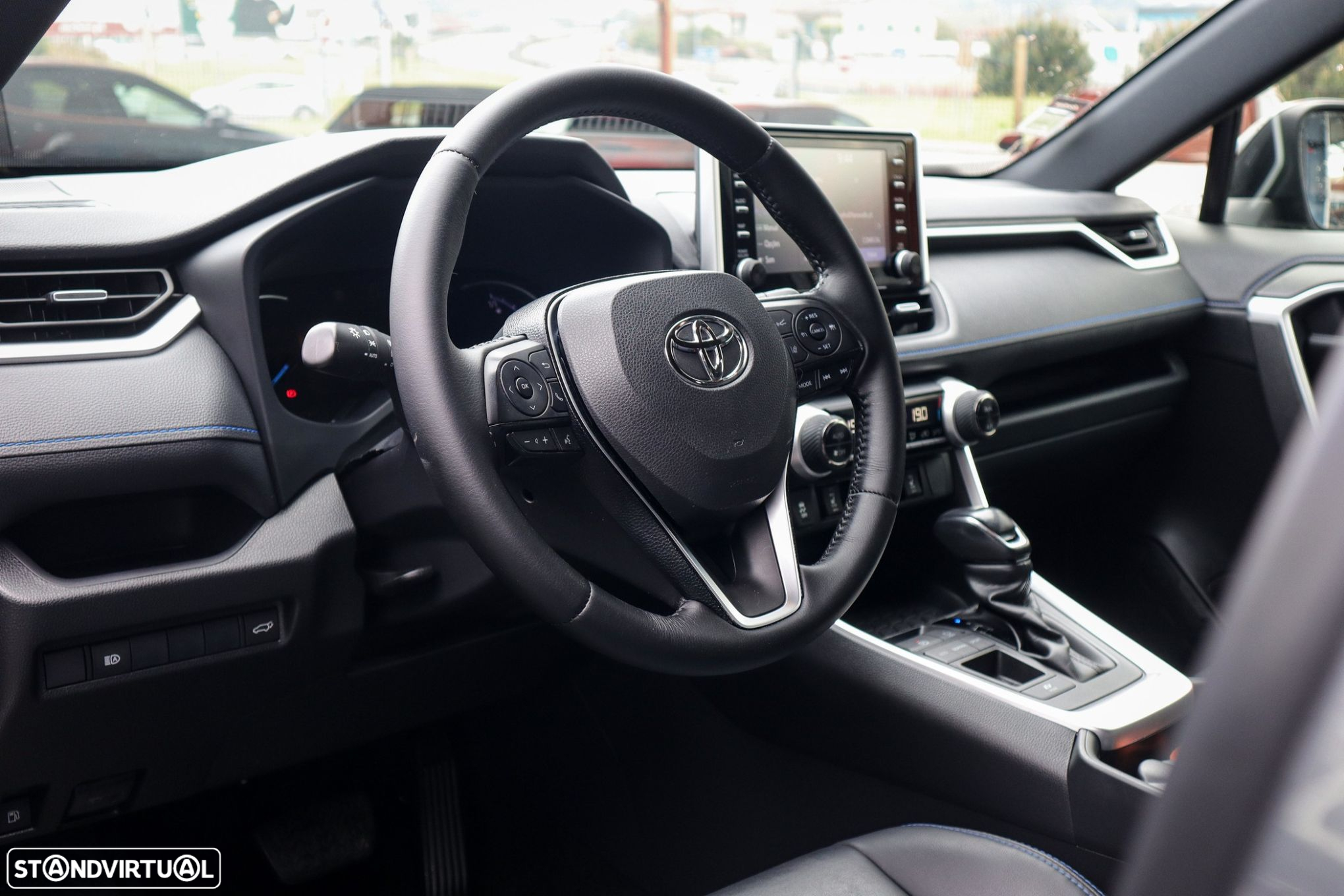 Toyota RAV4 - 10