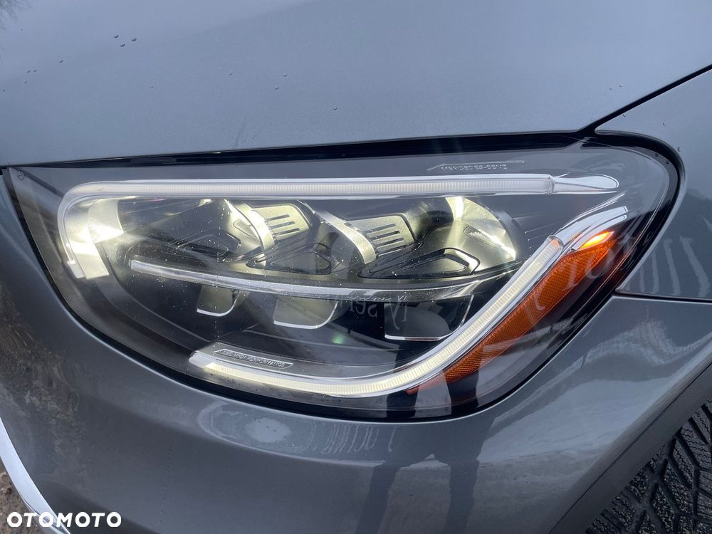 Mercedes-Benz GLC 300 4Matic 9G-TRONIC Exclusive - 11