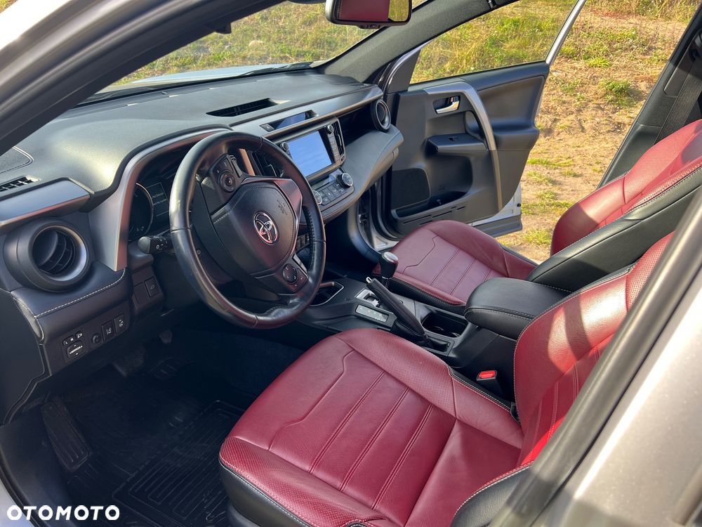 Toyota RAV4 Hybrid Selection 4x4 - 13