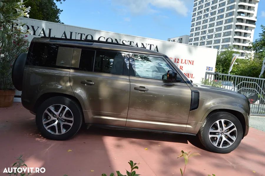 Land Rover Defender - 27