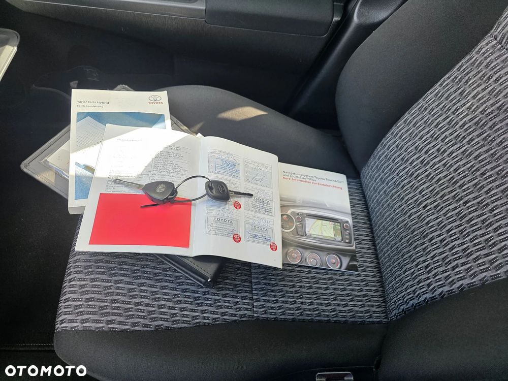 Toyota Yaris 1.33 VVT-i Edition 2014 - 14