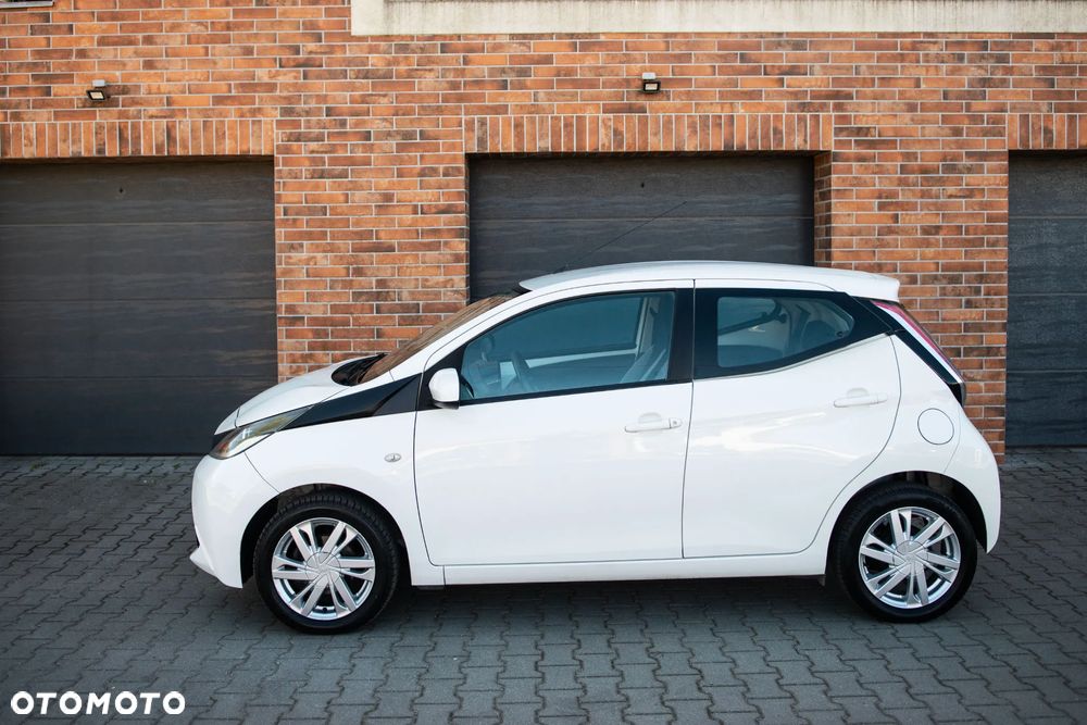 Toyota Aygo x-play Eco - 3