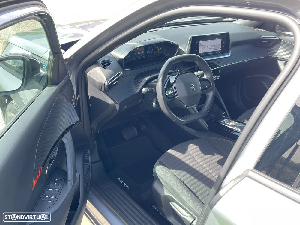 Peugeot e-2008 Active - 4
