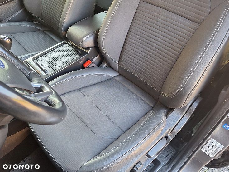 Ford Kuga 2.0 TDCi 4x2 Titanium - 15