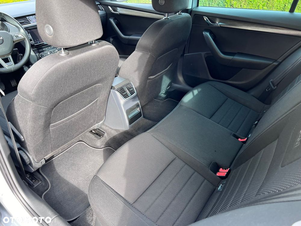 Skoda Octavia 2.0 TDI 4x4 DSG Scout - 7