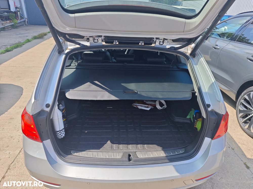 BMW Seria 3 320i Touring Aut. Modern Line - 16