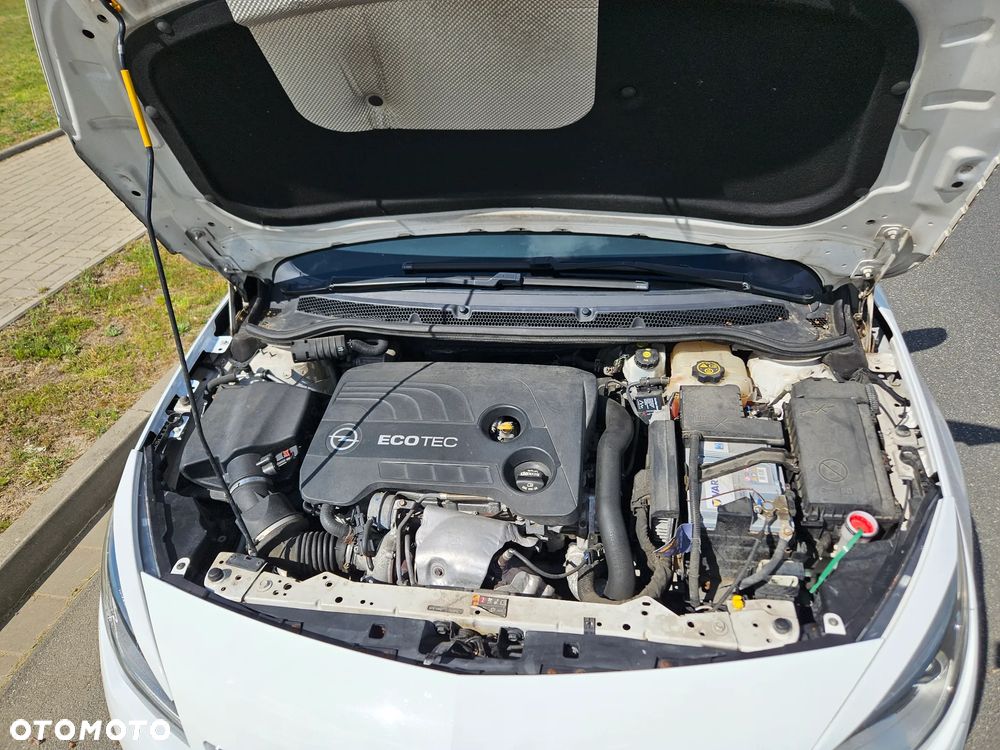 Opel Astra 1.6 T SIDI Sport S&S - 31