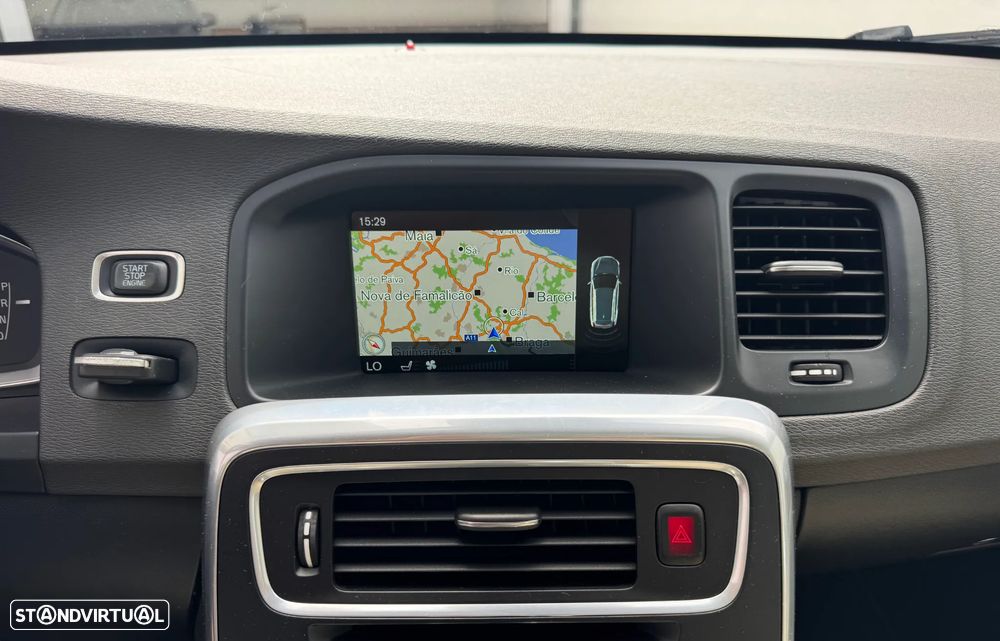 Volvo V60 D6 Twin Engine Geartronic Summum - 11