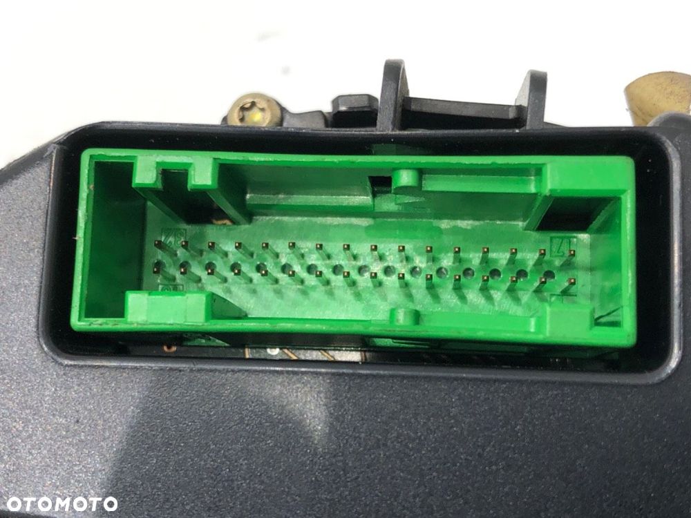 LICZNIK - 68.00 PLN - AUDI A3 (8L1) 1996 - 2006 1.9 TDI 66 kW [90 KM] olej napędowy 1996 - 2001 - 4