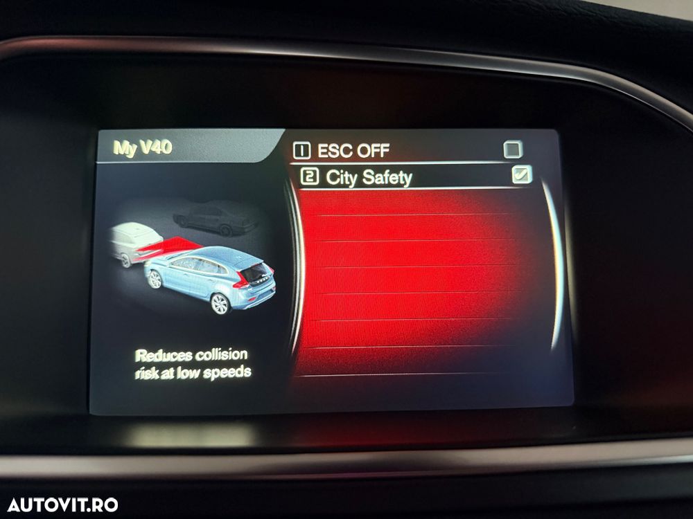 Volvo V40 D2 Geartronic Momentum - 19