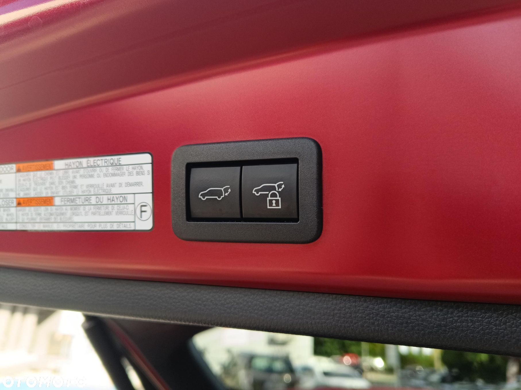 Toyota Corolla Cross 2.0 Hybrid Executive AWD - 14