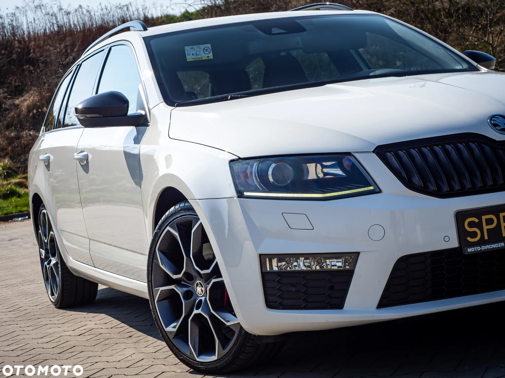 Skoda Octavia Combi 2.0 TDI DSG RS - 5