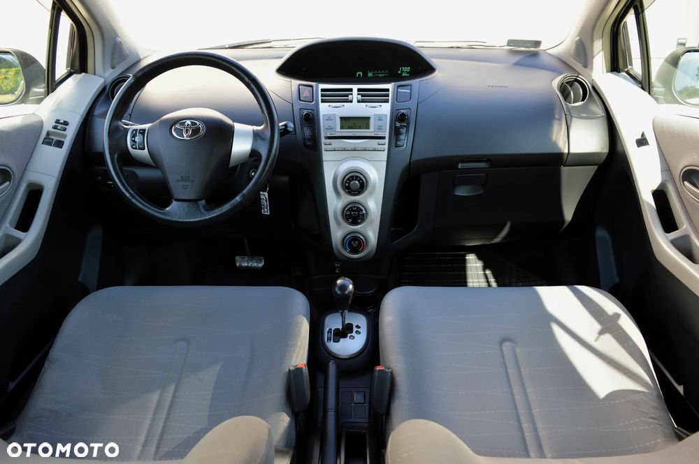 Toyota Yaris 1.3 Luna - 8