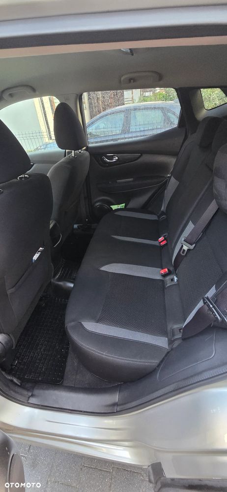 Nissan Qashqai 1.2 DIG-T Xtronic ACENTA - 18
