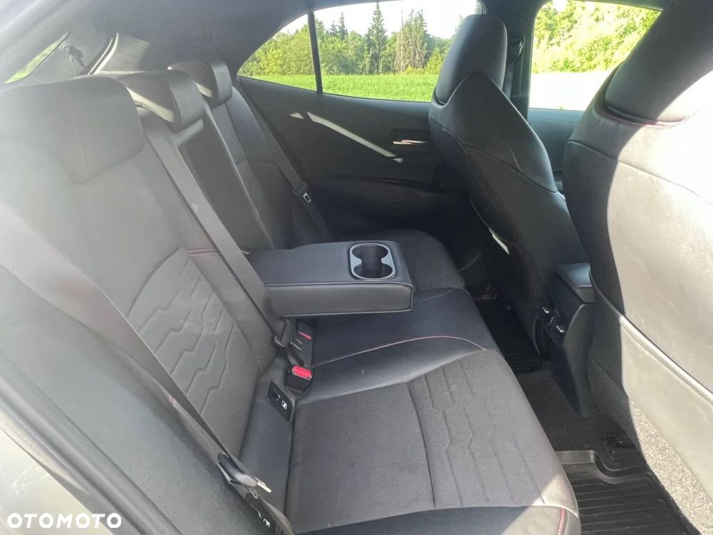 Toyota Corolla 2.0 Hybrid Executive - 13