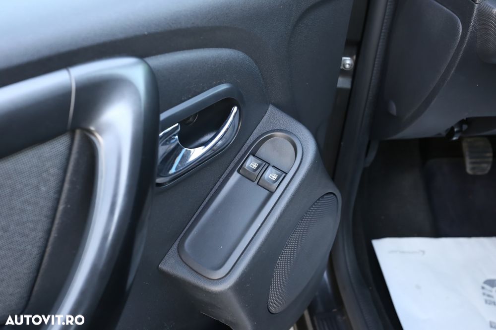 Dacia Duster 1.5 dCi 4x2 Prestige - 22