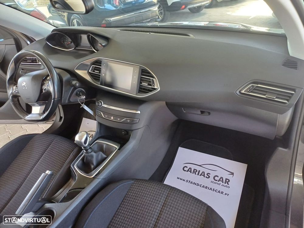 Peugeot 308 SW 1.5 BlueHDi Style J17 - 20