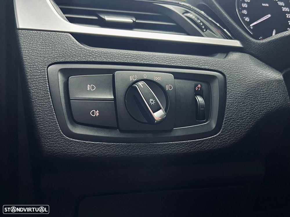 BMW X1 16 d sDrive Line Sport - 26