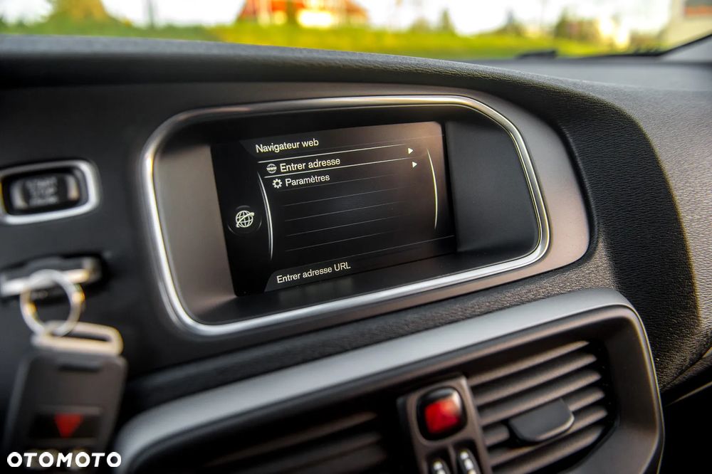 Volvo V40 D2 Drive-E Momentum - 27