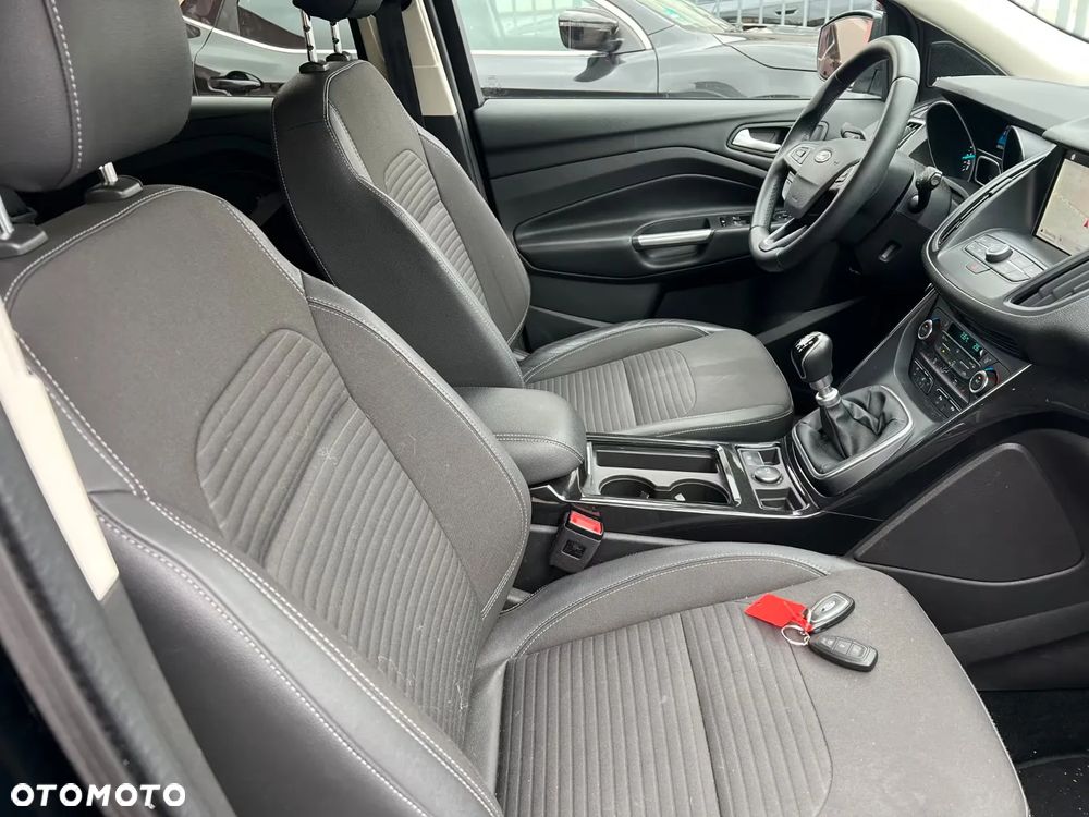 Ford Kuga 1.5 EcoBoost 2x4 Titanium - 13